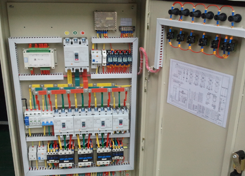 供电配电箱采用自动灭火系统 增加安全屏障